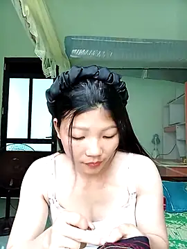 -Quyny- online show from April 14, 4:56 am