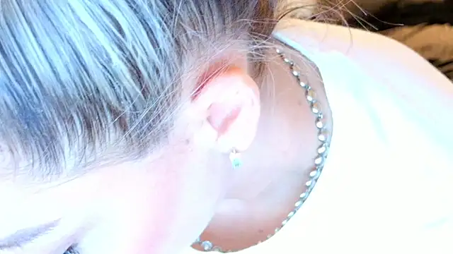 Ohh Nicole online show from April 18, 2:30 pm