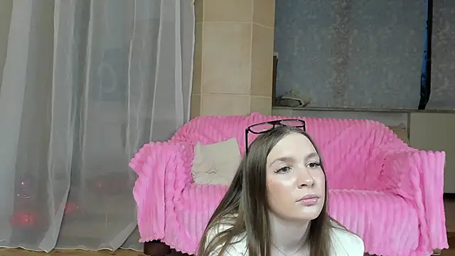 Nayeomy online show from April 19, 4:07 pm