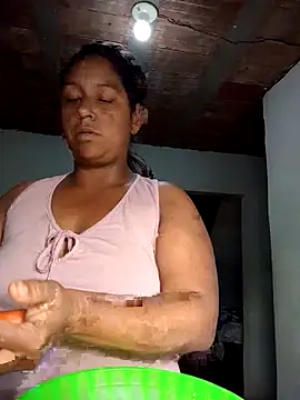 saritaloveyi online show from April 17, 7:49 pm