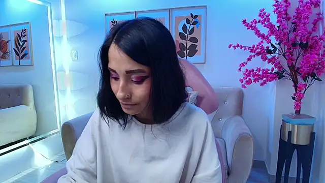 Palmer foxx online show from April 11, 6:30 am