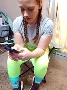 RoxyRedXO12 online show from March 29, 12:53 am