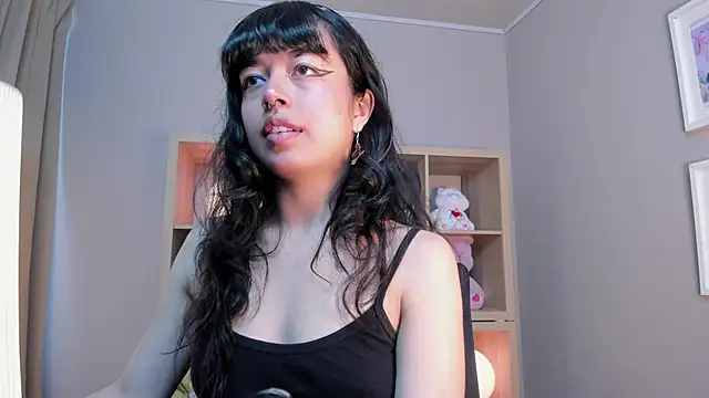 Saphyralux online show from June 9, 9:03 pm