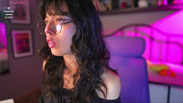 Saphyralux online show from July 14, 9:19 pm