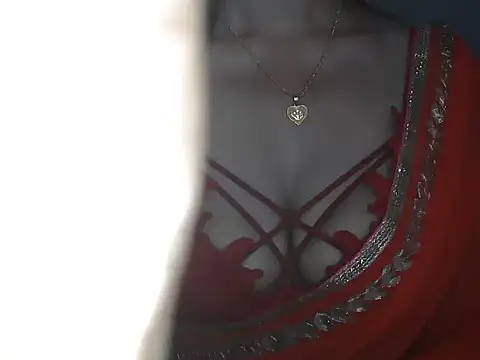 alyna1 online show from April 7, 5:42 am