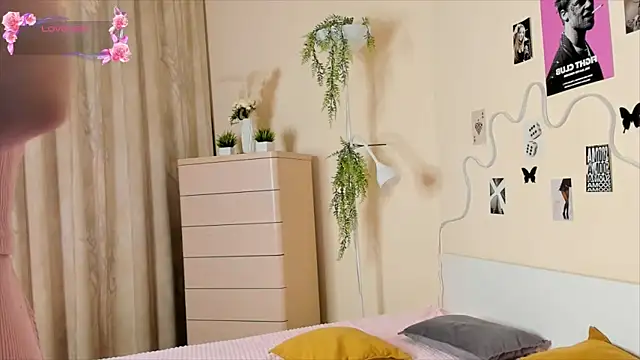 Calm Desire online show from April 14, 9:04 pm