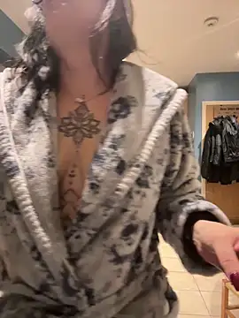 IvyBelleMilf online show from April 6, 4:57 am