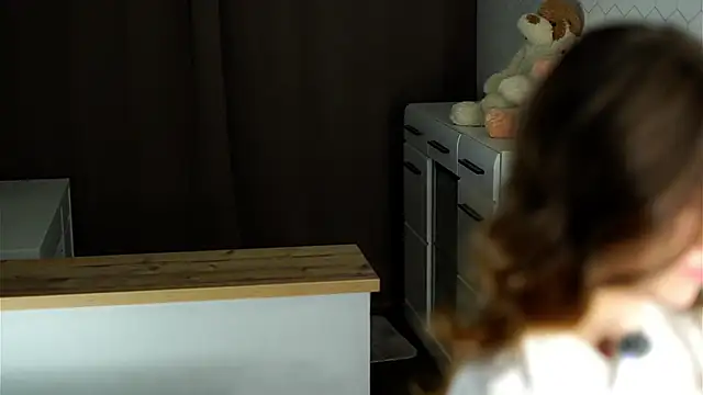 sinfulThea online show from April 4, 12:15 pm