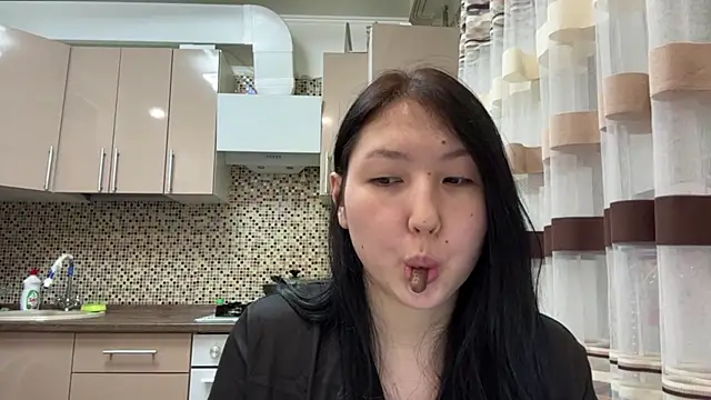 Ameliya kim online show from April 15, 9:04 pm