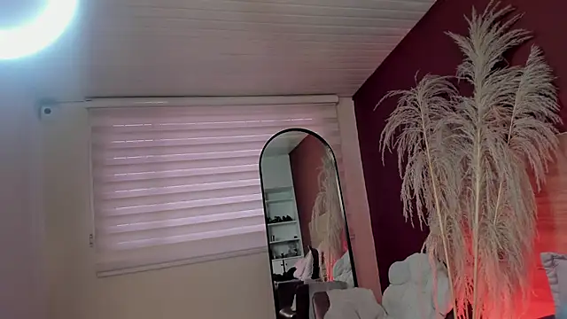 crystal arlette  online show from April 18, 1:57 pm