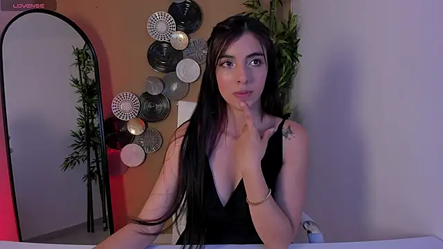 crystal arlette  online show from April 15, 4:51 pm