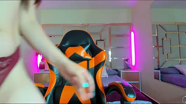 brenda mejiaa online show from April 13, 1:45 pm