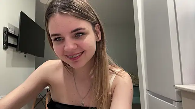 Peachy keens online show from April 8, 6:10 pm