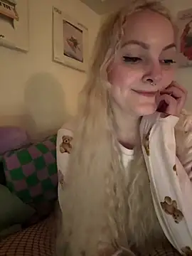 LoveAliceXXX online show from April 18, 12:13 am