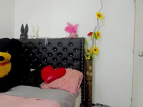 Nathaly Sam online show from April 7, 12:18 pm