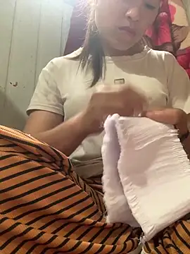 Sunny-smile1 online show from April 17, 1:08 am