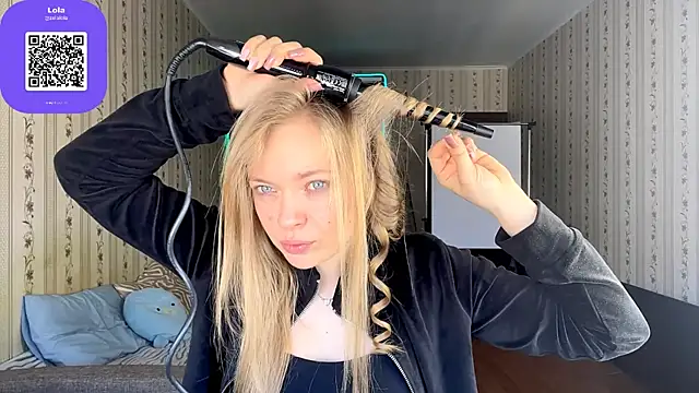 LolaZola online show from April 19, 7:19 am