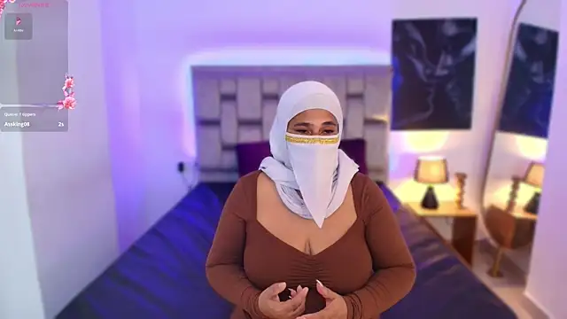 Thalia hala online show from April 8, 5:48 pm