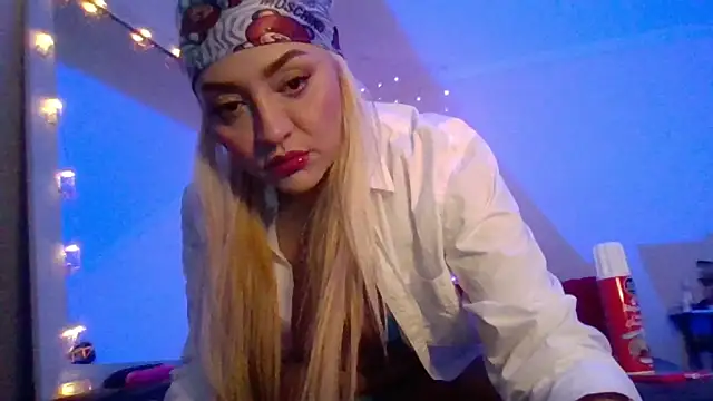 IvoryMouse online show from April 18, 2:14 am