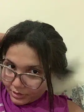 viviboraaaa online show from April 16, 11:40 pm