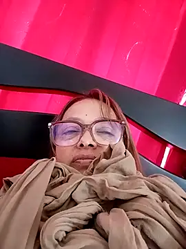 QUEEN TABOO online show from April 2, 5:32 pm