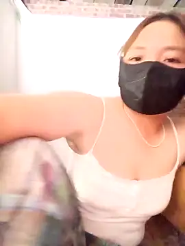 cat-kat online show from April 16, 2:39 pm