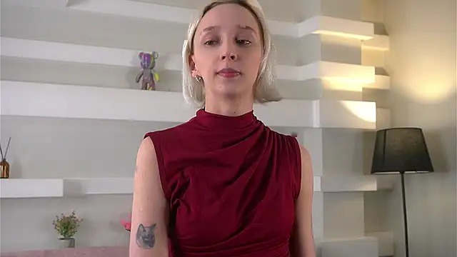 TeshaDurrell online show from April 18, 1:24 pm