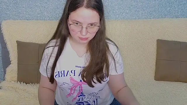 SofiDreamm online show from April 3, 2:26 pm