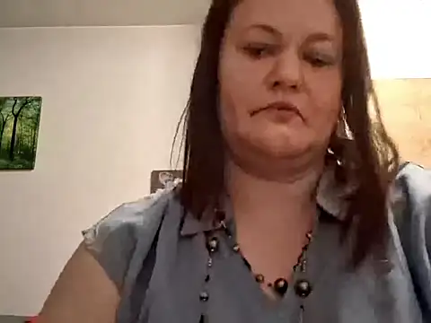 OpheliaMilf online show from April 10, 7:42 pm