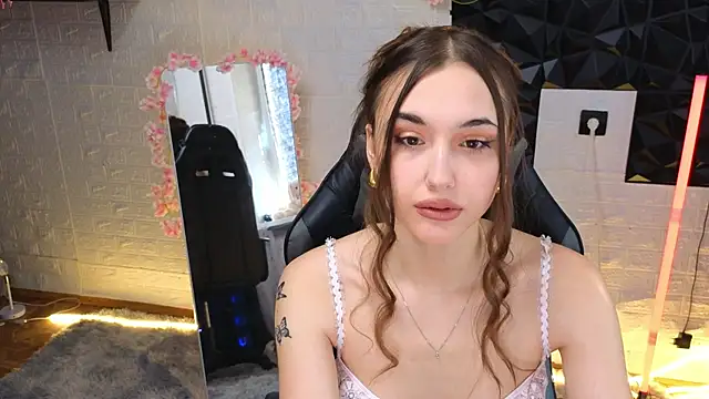 belle cute online show from April 2, 1:58 am