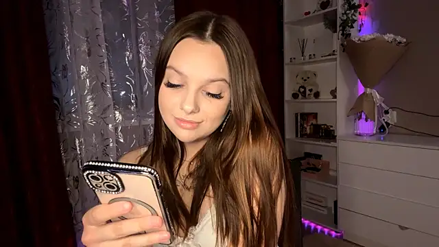 VictoriaSGS online show from April 17, 6:10 pm