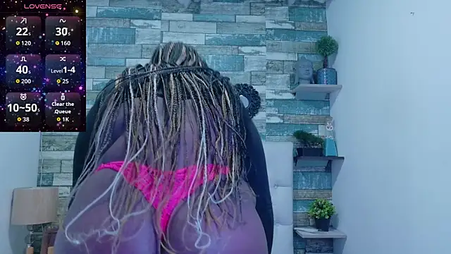 Skylernaomi online show from April 17, 1:13 pm