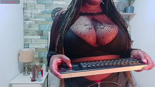 Skylernaomi online show from April 15, 3:12 pm