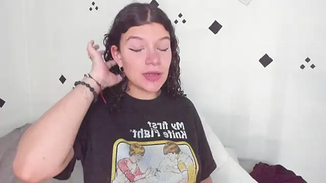 wendybeckett4 online show from April 18, 7:07 pm