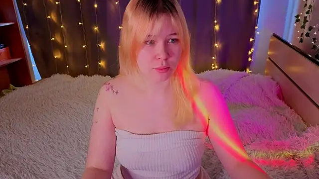 unburnedgirl online show from April 9, 2:58 am