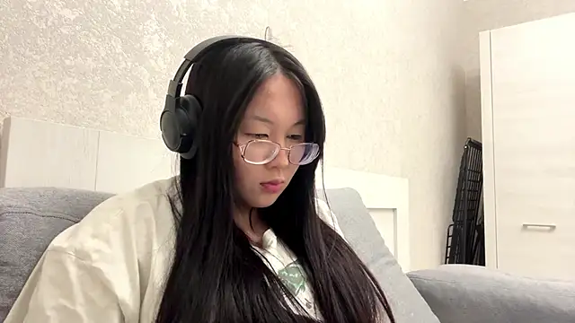 Feylinmay online show from April 12, 10:01 pm