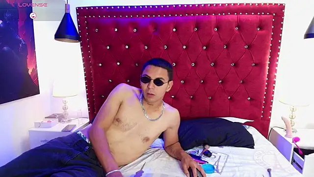 Jack and Emma  online show from April 18, 12:51 pm