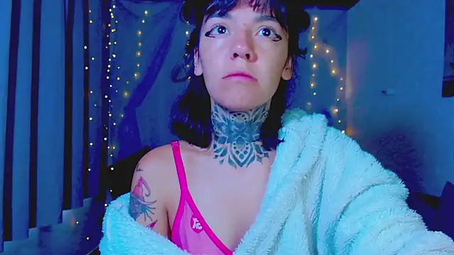 LannieGonzales online show from April 10, 12:33 pm