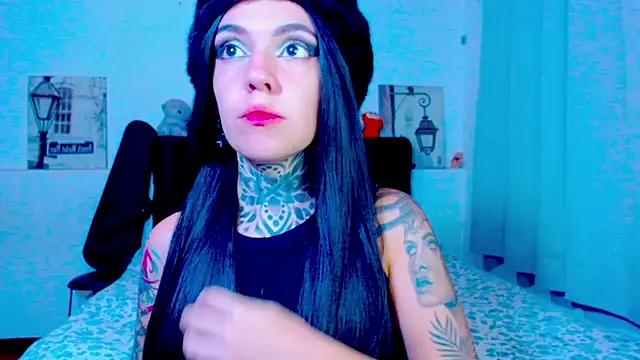 LannieGonzales online show from June 4, 11:31 pm