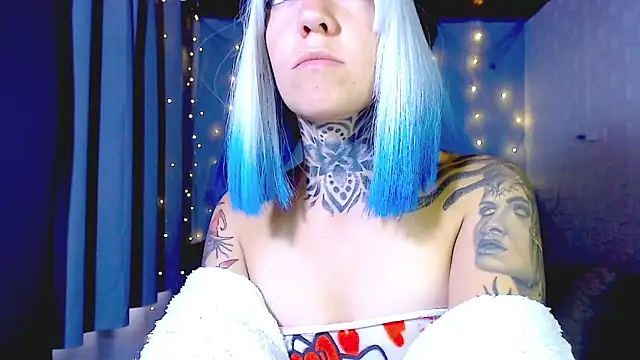 LannieGonzales online show from April 13, 3:35 pm