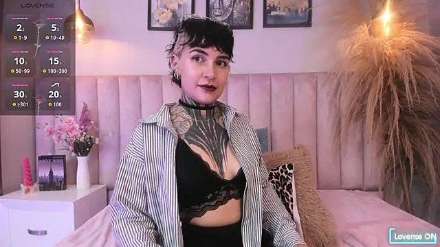 Luana fiore online show from April 10, 12:22 pm