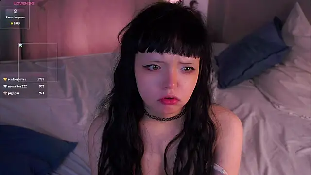 CandiceDossantos online show from April 1, 1:41 pm