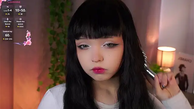 CandiceDossantos online show from April 8, 8:49 am