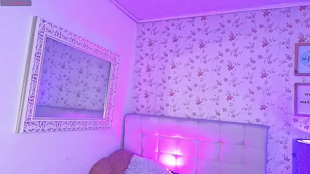 lia kitty0 online show from April 18, 7:58 pm