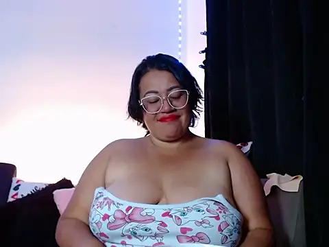 vibeSex1 online show from April 7, 6:10 pm