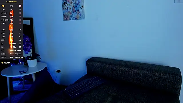 Violett Sykes online show from April 14, 12:22 am