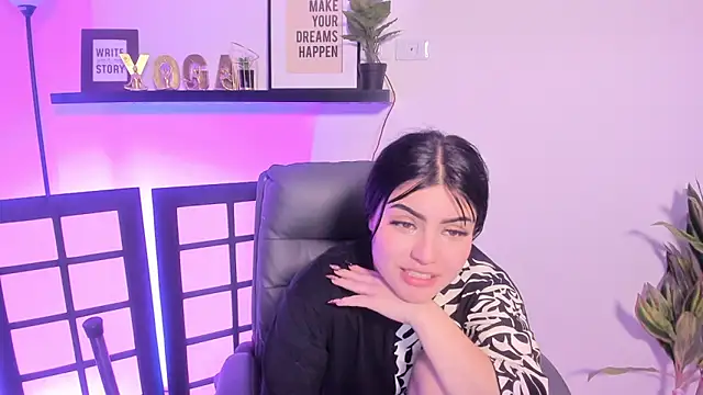 SamanthaVelvett  online show from April 11, 7:45 am