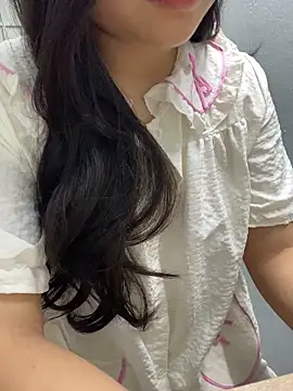 Rosecute11 online show from April 15, 3:12 pm