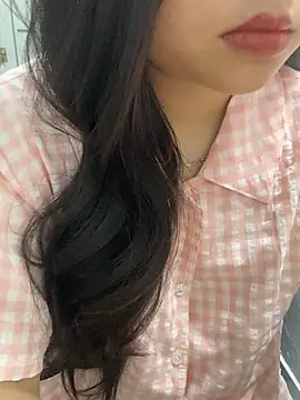 Rosecute11 online show from April 18, 4:59 am