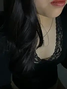 Rosecute11 online show from April 13, 3:02 pm